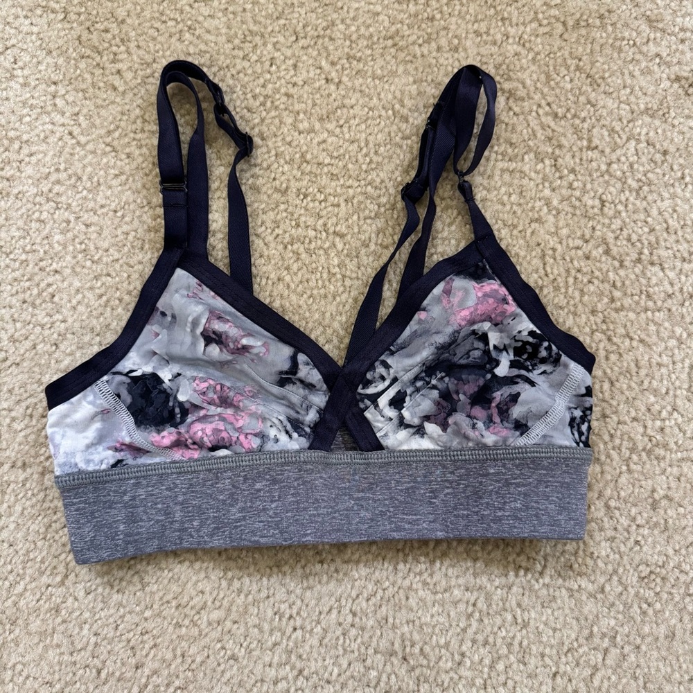 Lululemon If You’re Lucky Bra Moody Mirage White Deep Navy Size 6